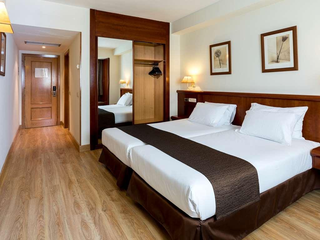 Rafaelhoteles Ventas Madrid Room photo